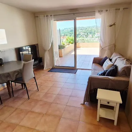 Quiet Calm Sea View Flat With Pool
