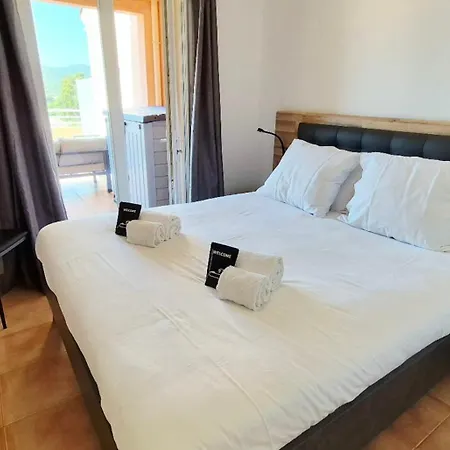 Quiet Calm Sea View Flat With Pool *